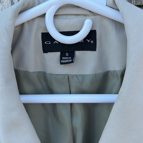 Gallery brand coat. 🧥 - Picture 5 of 10
